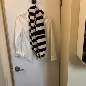 Lululemon Athletica Black and White Patterned scarf.  Blouse not included.